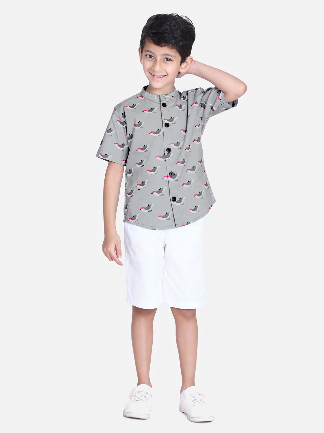 

Cutiekins Boys Grey & White Printed Shirt with Shorts