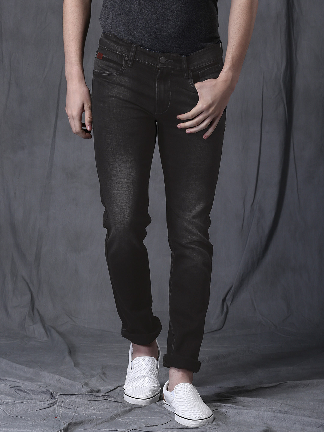 

WROGN Men Black Slim Fit Mid-Rise Clean Look Jeans