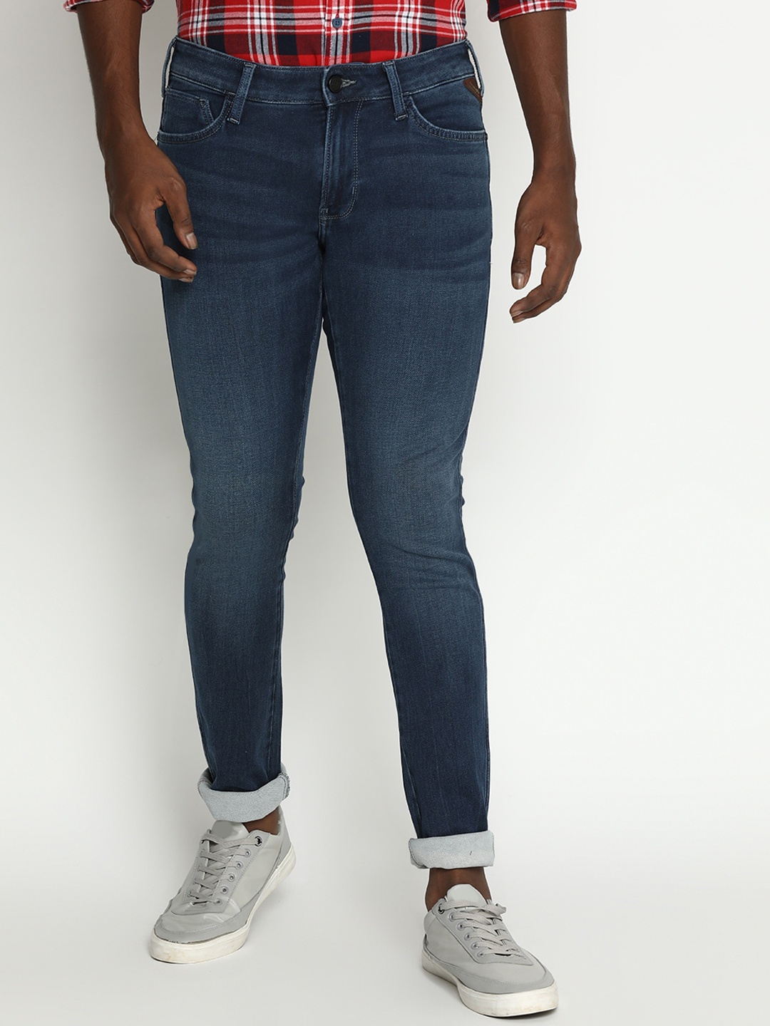 

Wrangler Men Blue Skinny Fit Low-Rise Light Fade Jeans