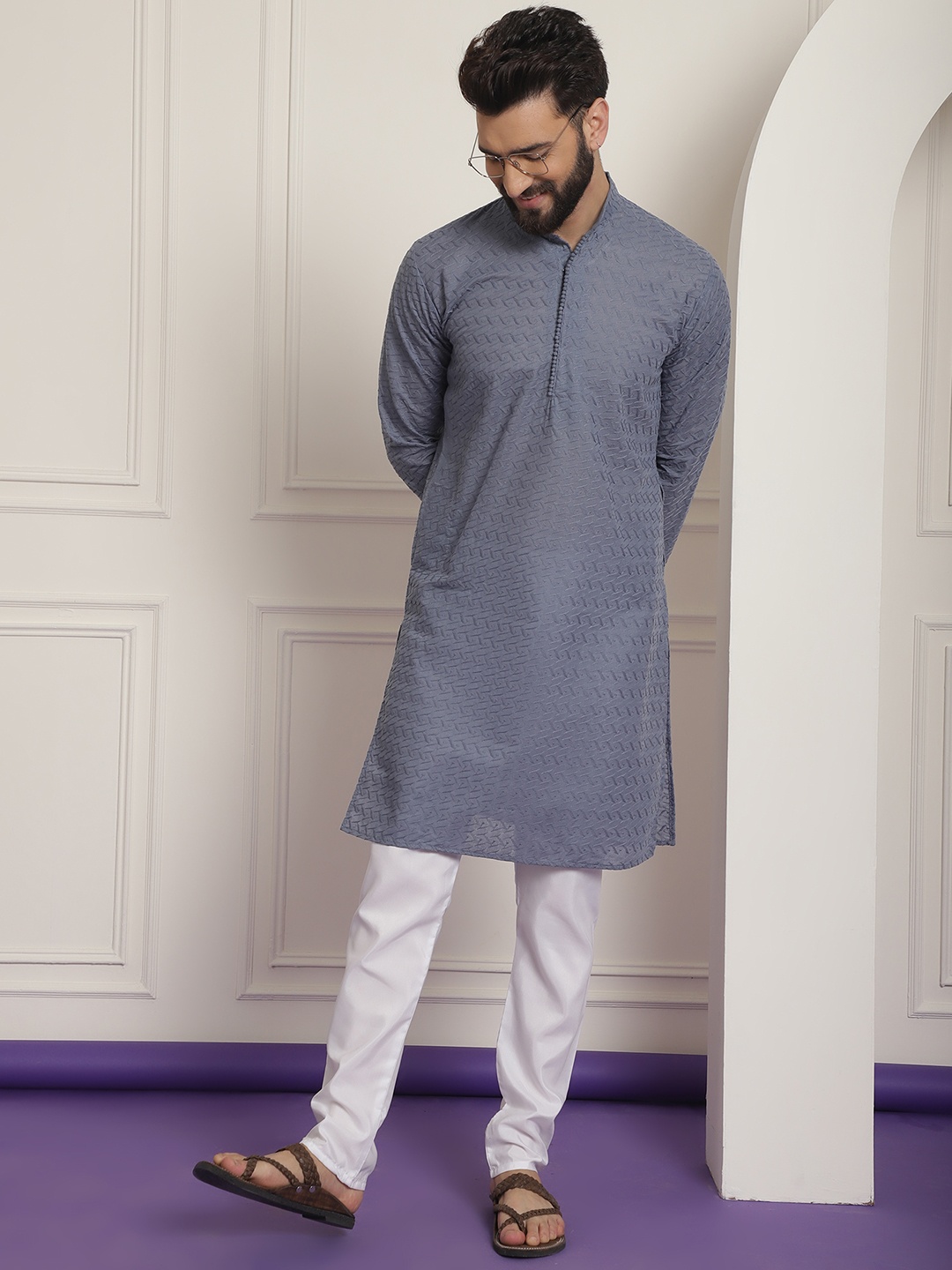 

SOJANYA Men Grey & White Ethnic Motifs Straight Pure Cotton Kurta with Churidar