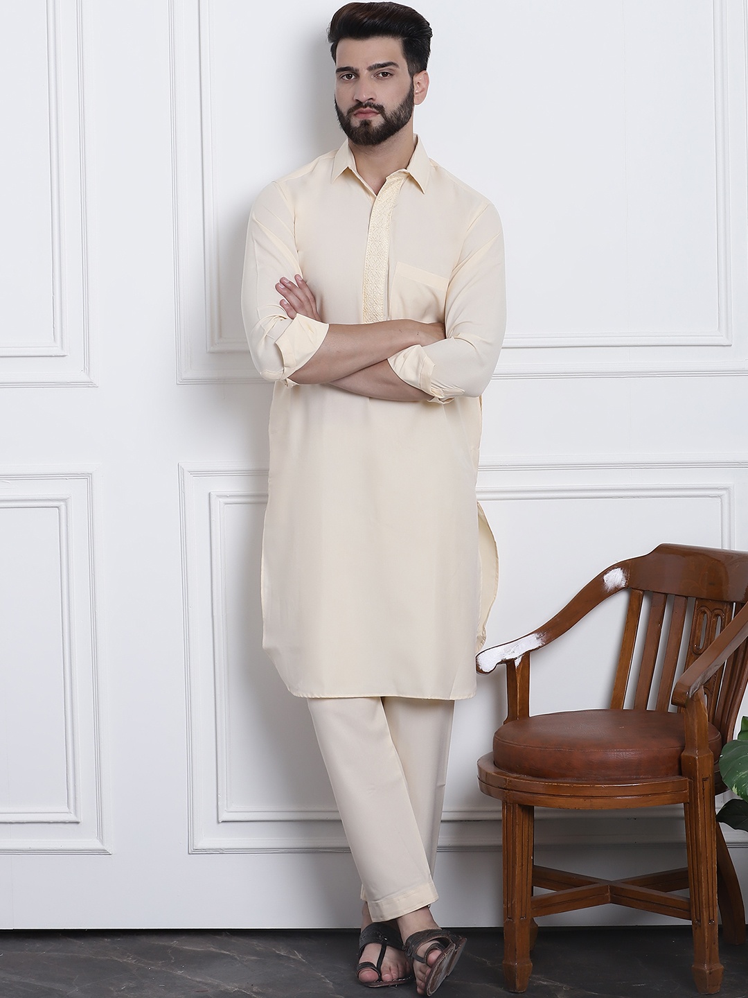 

SOJANYA Men Cream-Coloured Solid Pure Cotton Regular Pathani Kurta with Salwar