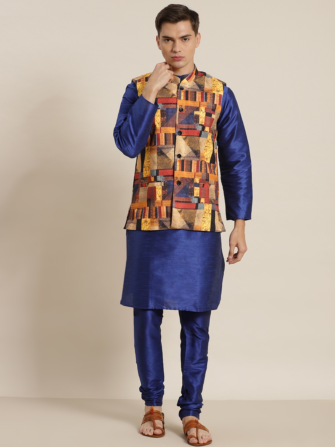 

SOJANYA Men Blue Solid Regular Kurta with Churidar & Nehru Jacket