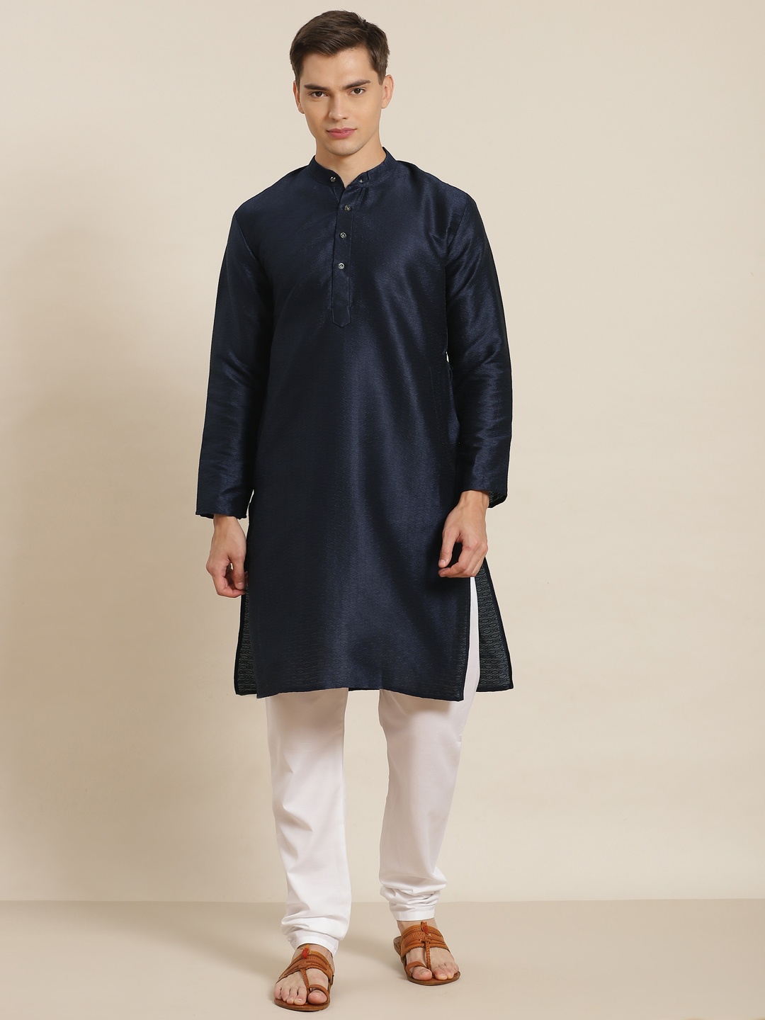 

SOJANYA Men Navy Blue Geometric Woven Design Straight Kurta with Churidar