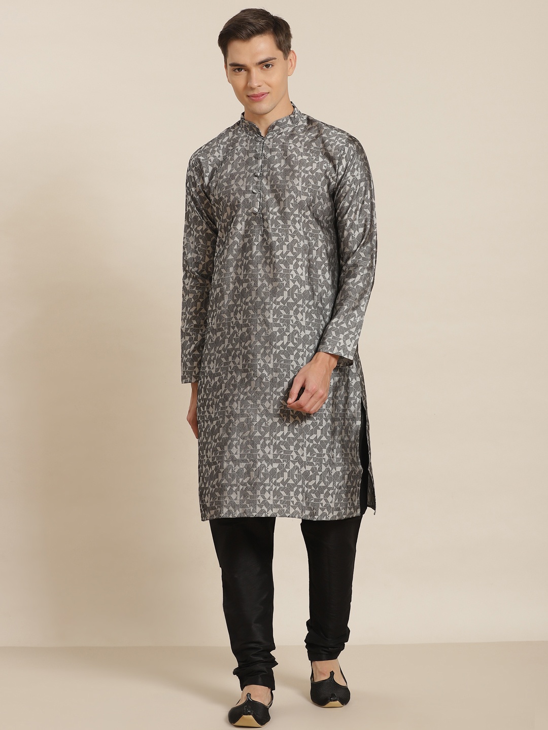 

SOJANYA Men Grey Geometric Woven Design Straight Kurta