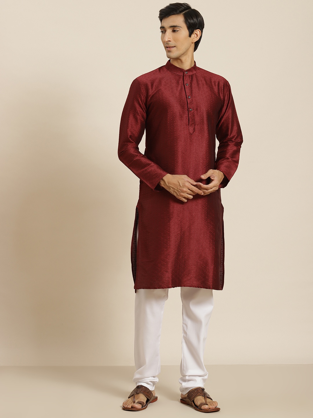 

SOJANYA Men Maroon & White Regular Kurta with Churidar