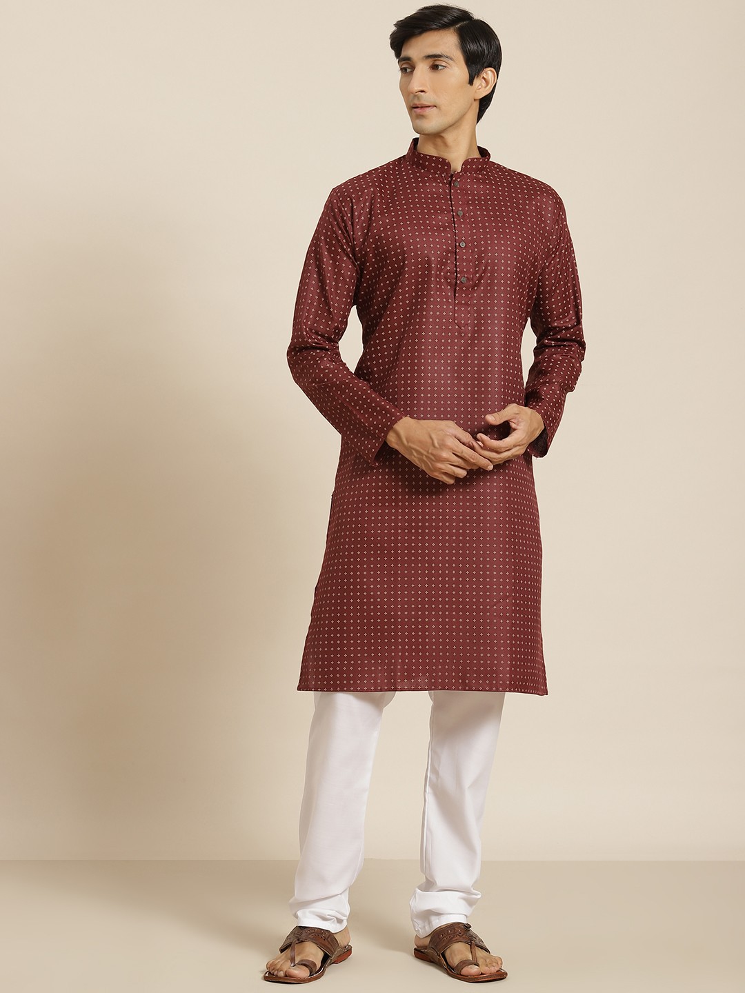

SOJANYA Men Maroon Printed Regular Kurta with Churidar