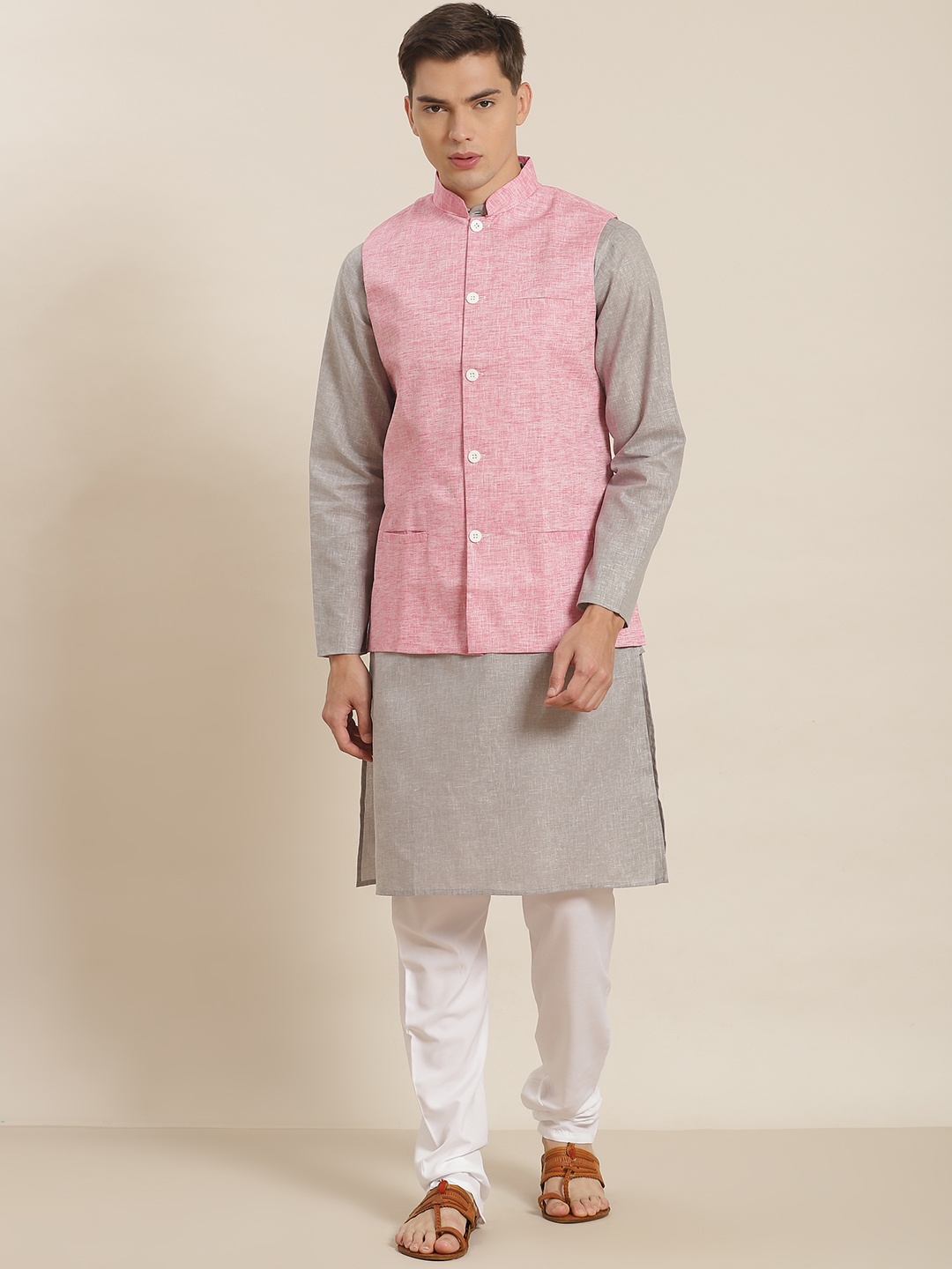 

SOJANYA Men Grey & Pink Solid Regular Straight Kurta with Churidar & Nehru Jacket