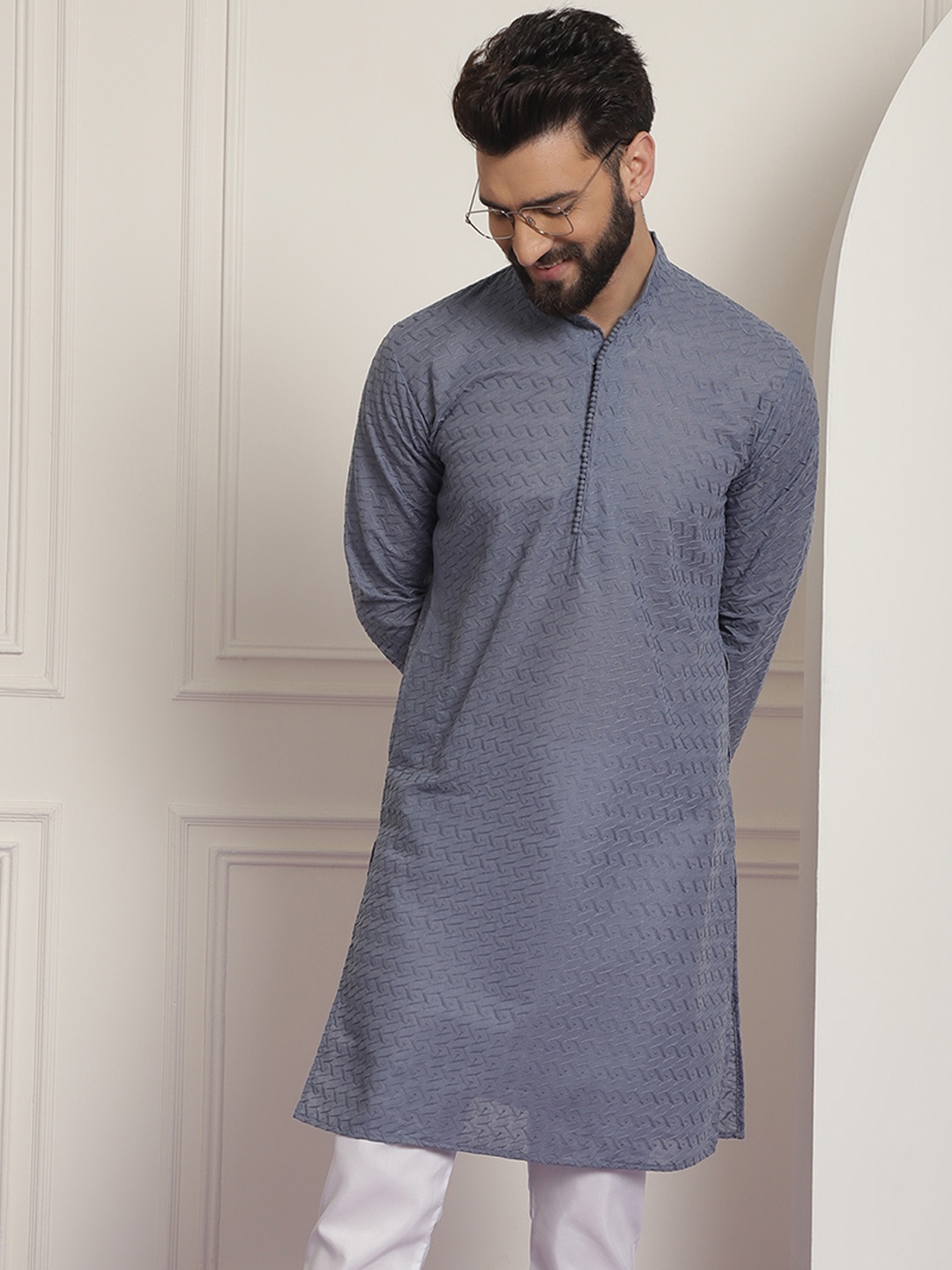 

SOJANYA Men Grey Ethnic Motifs Embroidered Cotton Straight Kurta