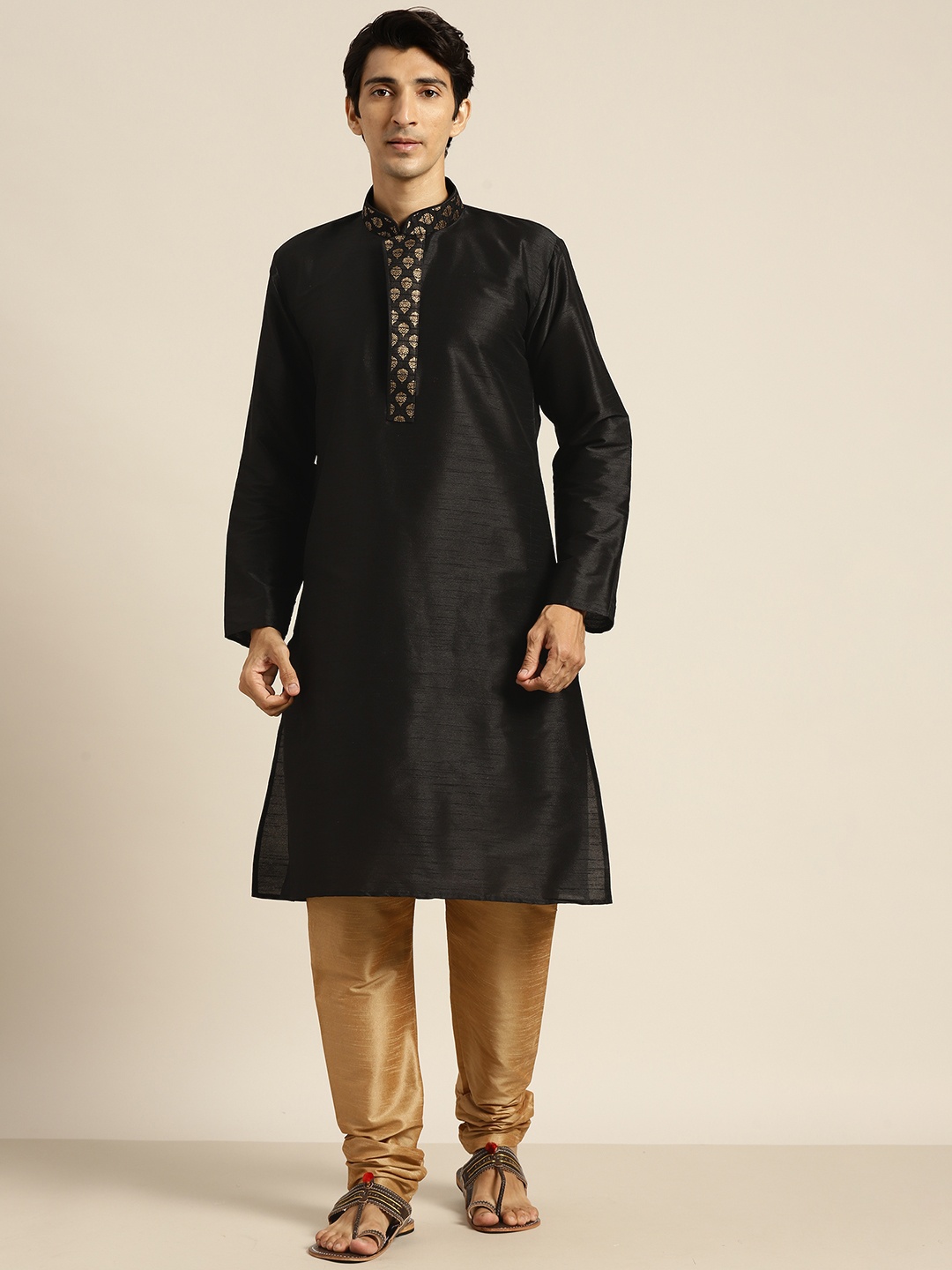 

SOJANYA Men Black & Beige Solid Straight Kurta with Churidar