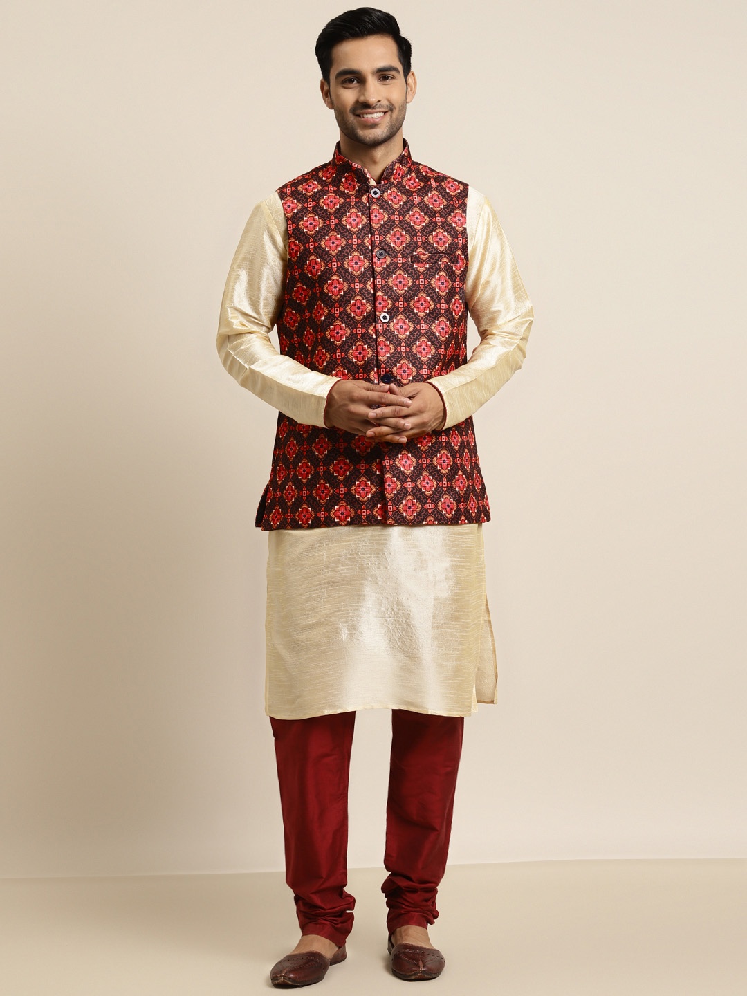 

SOJANYA Men Black & Red Ethnic Motifs Printed Pure Cotton Nehru Jacket