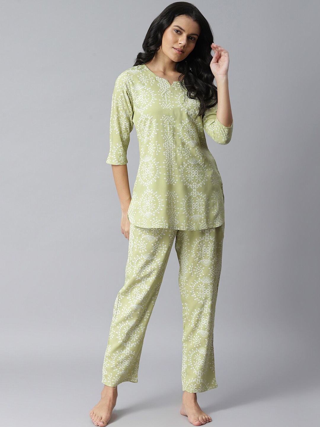 

Stylum Women Olive Green & White Printed Night suit