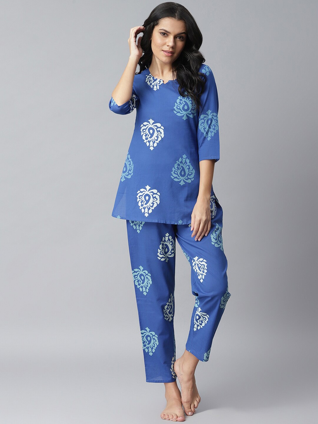 

Stylum Women Blue & White Printed Pure Cotton Night Suit