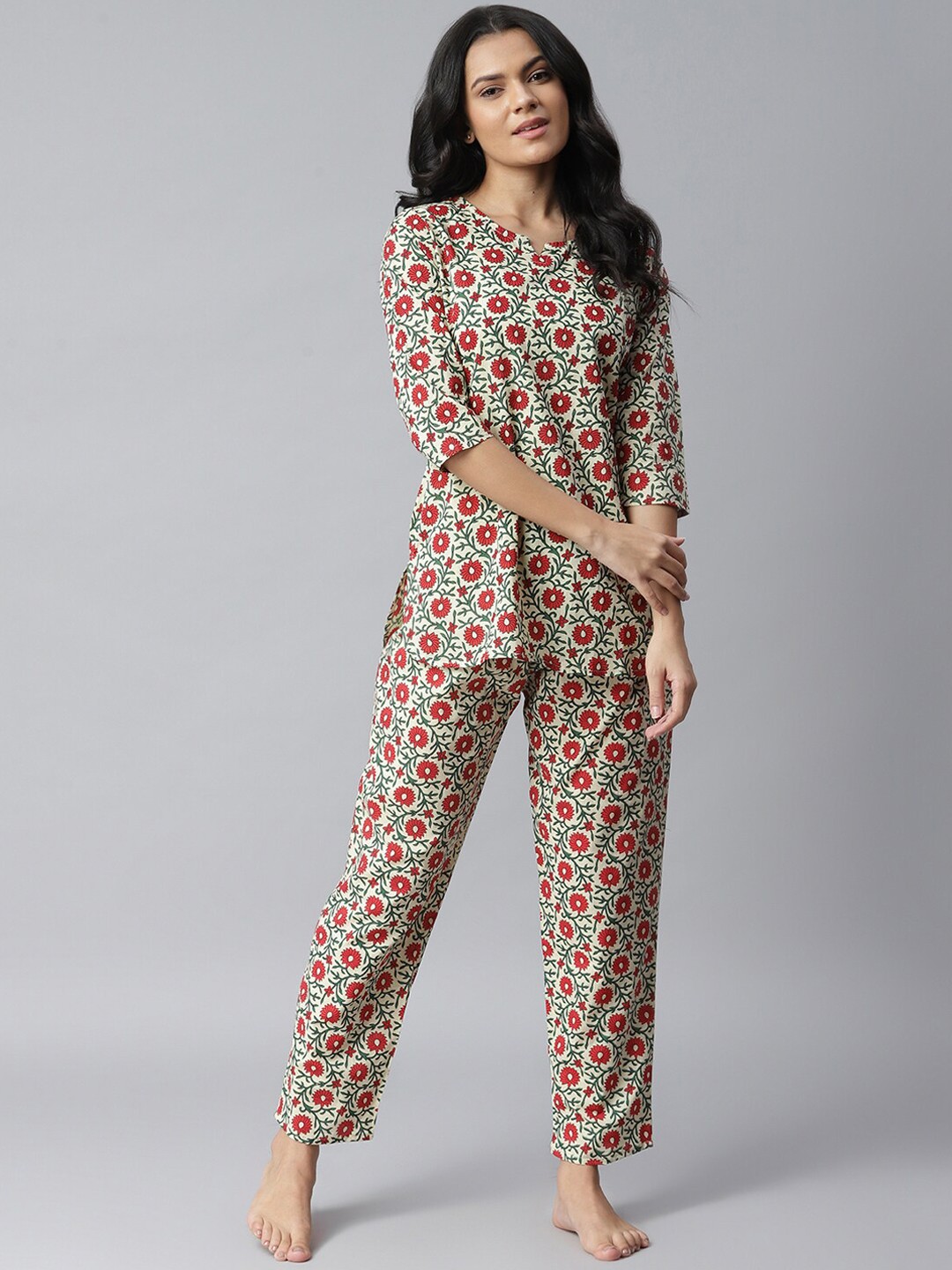 

Stylum Women Beige & Red Floral Printed Pure Cotton Night Suit