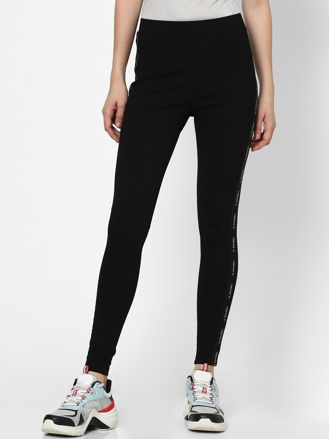 

FOREVER 21 Women Black Graphic Leggings