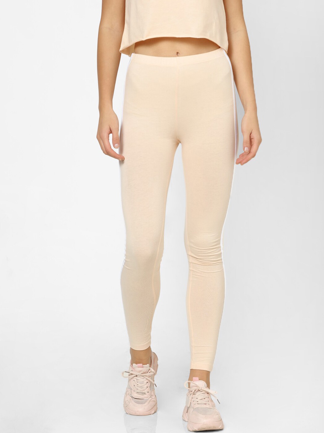 

FOREVER 21 Women Peach-Coloured Solid Ankle-Length Leggings