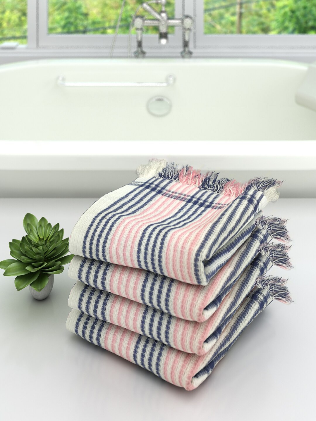 

Athom Trendz White & Pink Set Of 4 High Absorbant Bath Towel