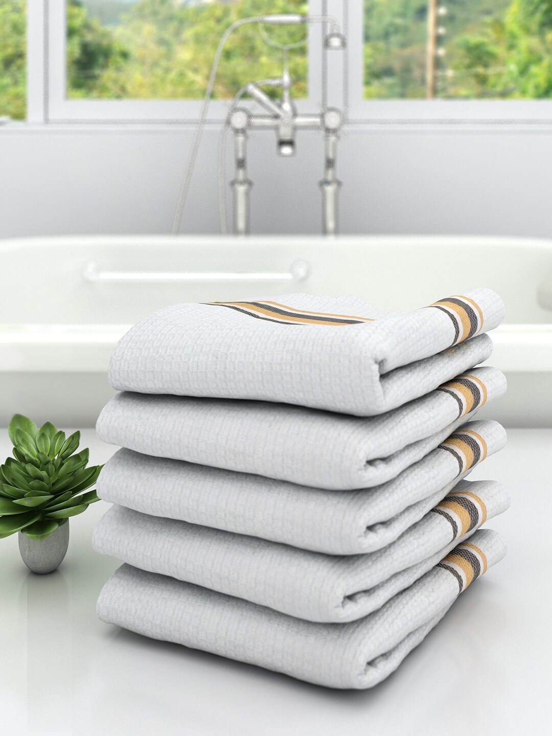 

Athom Trendz Set Of 5 White High Absorbant Bath Towel