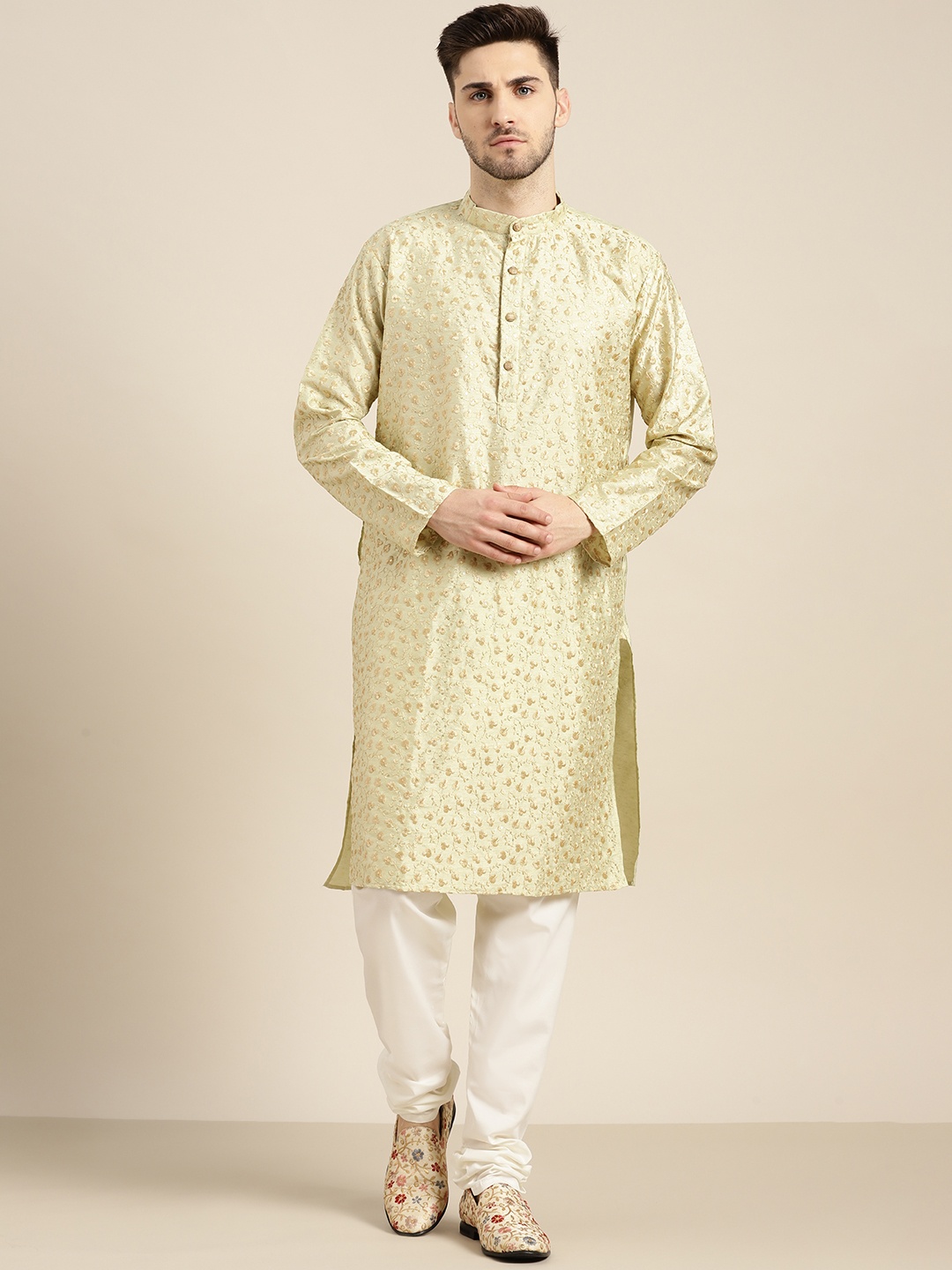 

SOJANYA Men Green Floral Regular Sequinned Kurta with Churidar