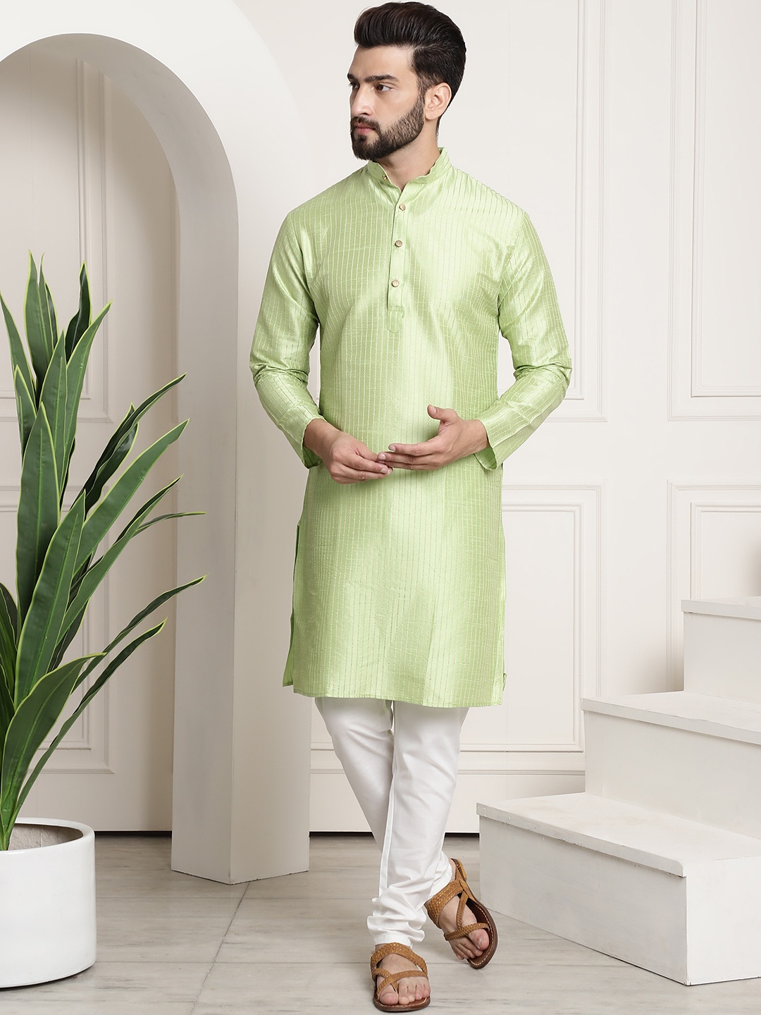 

SOJANYA Men Green & White Woven Design Regular Kurta with Churidar