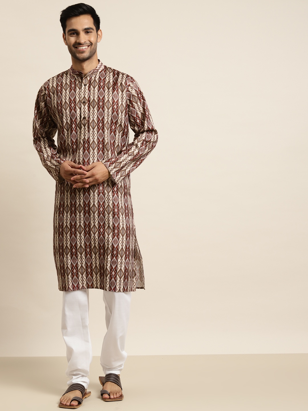 

SOJANYA Men Maroon & Beige Printed Regular Pure Cotton Kurta with Churidar