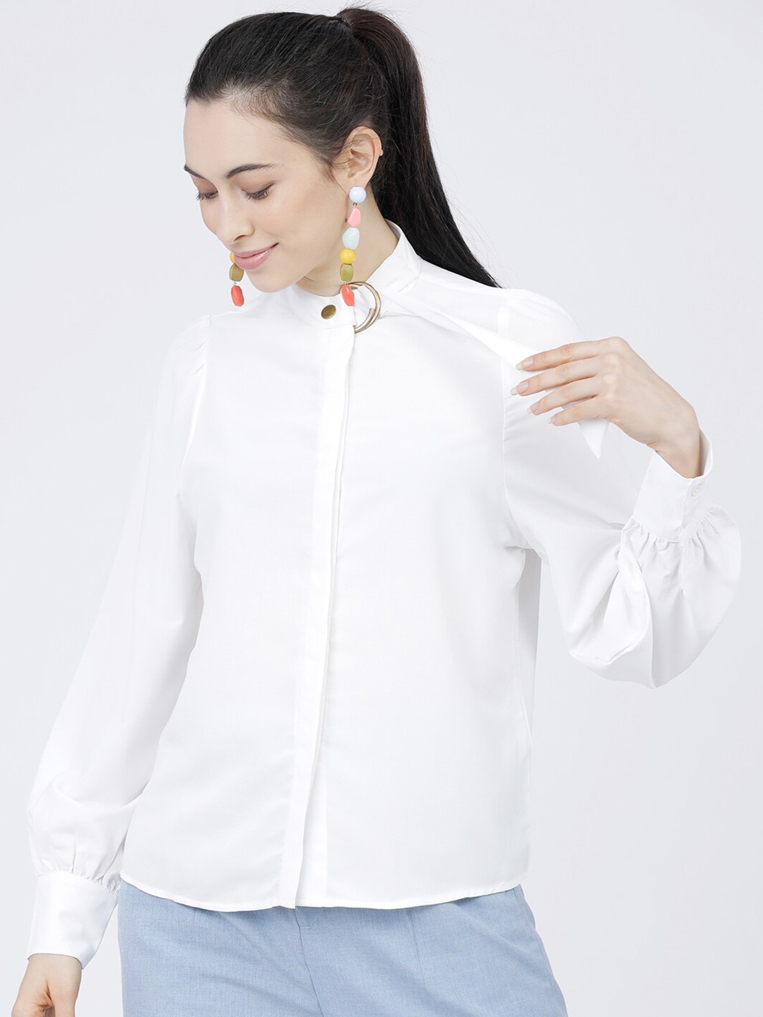 

Tokyo Talkies Off White Mandarin Collar Georgette Shirt Style Top