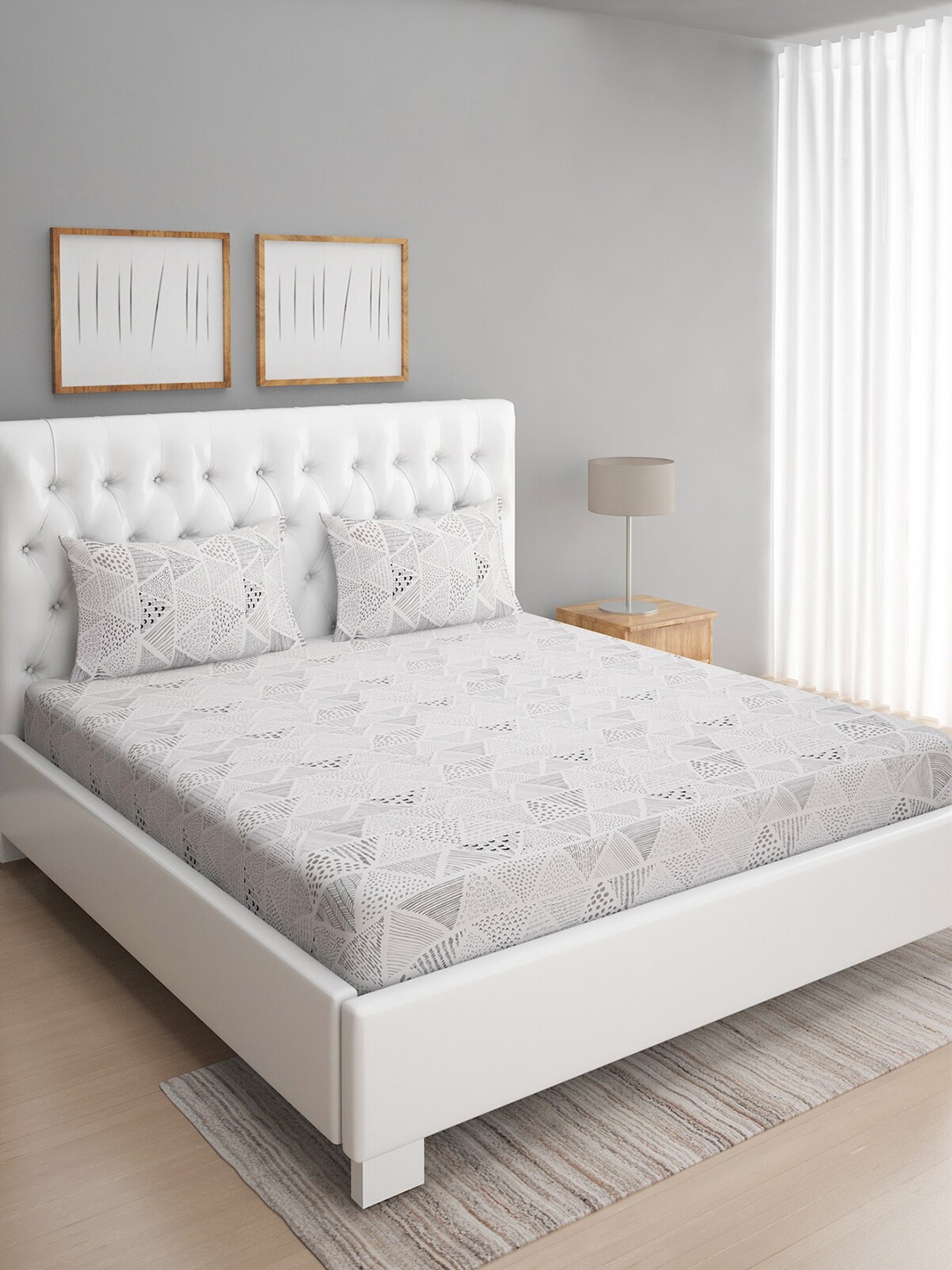 

ROMEE Off White & Grey Geometric 186 TC Queen Bedsheet with 2 Pillow Covers