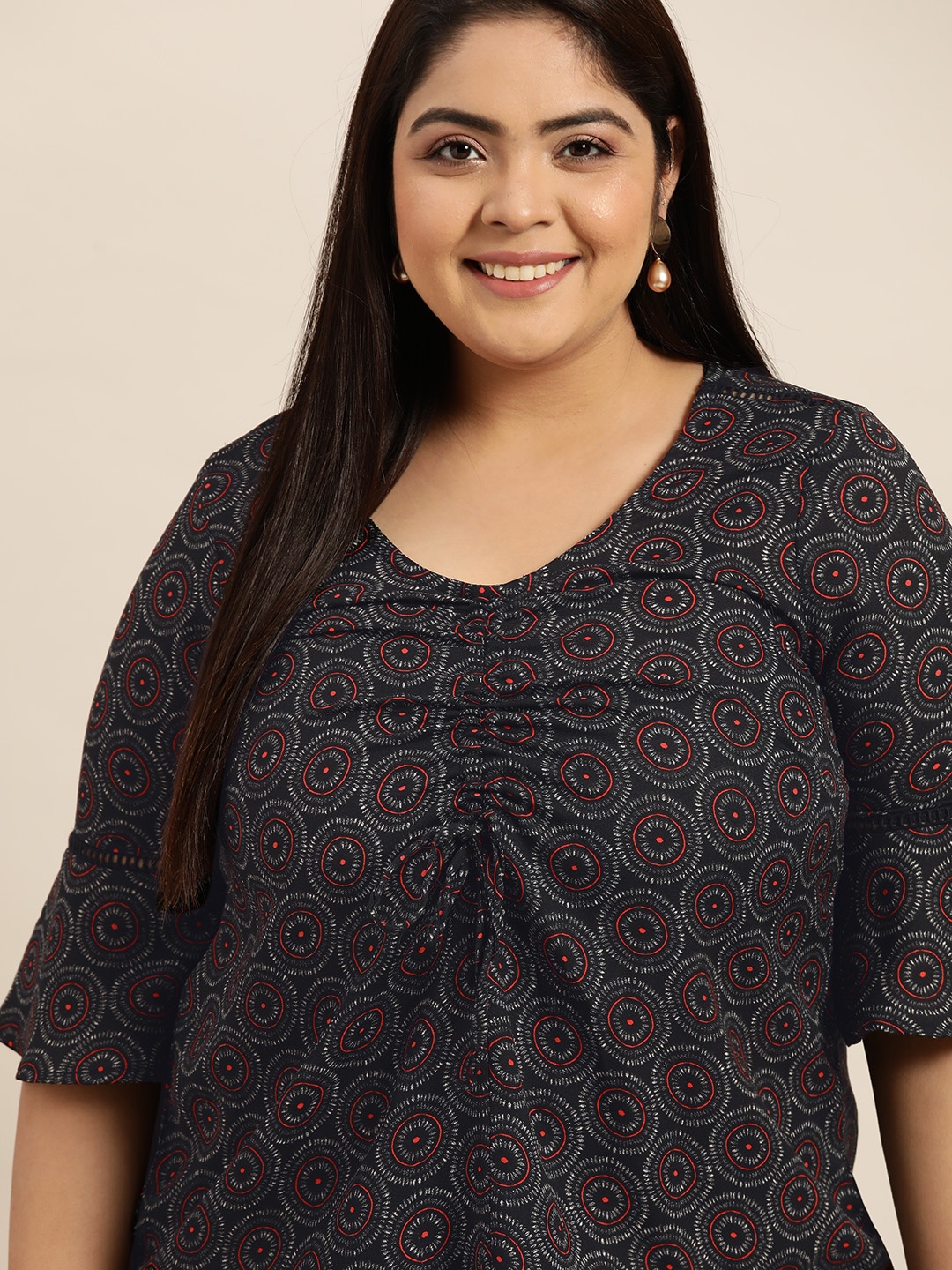 

Sztori Plus Size Black Printed Regular Top