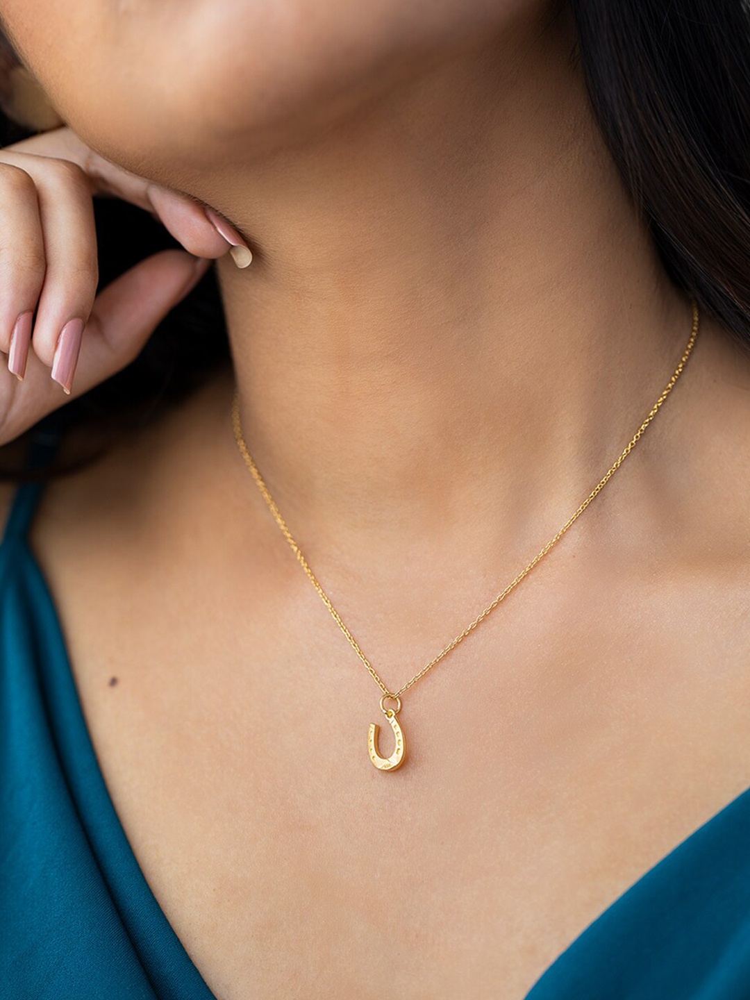 

SHAYA Gold-Toned Silver Gold-Plated The Protector Horse Shoe Charm Necklace