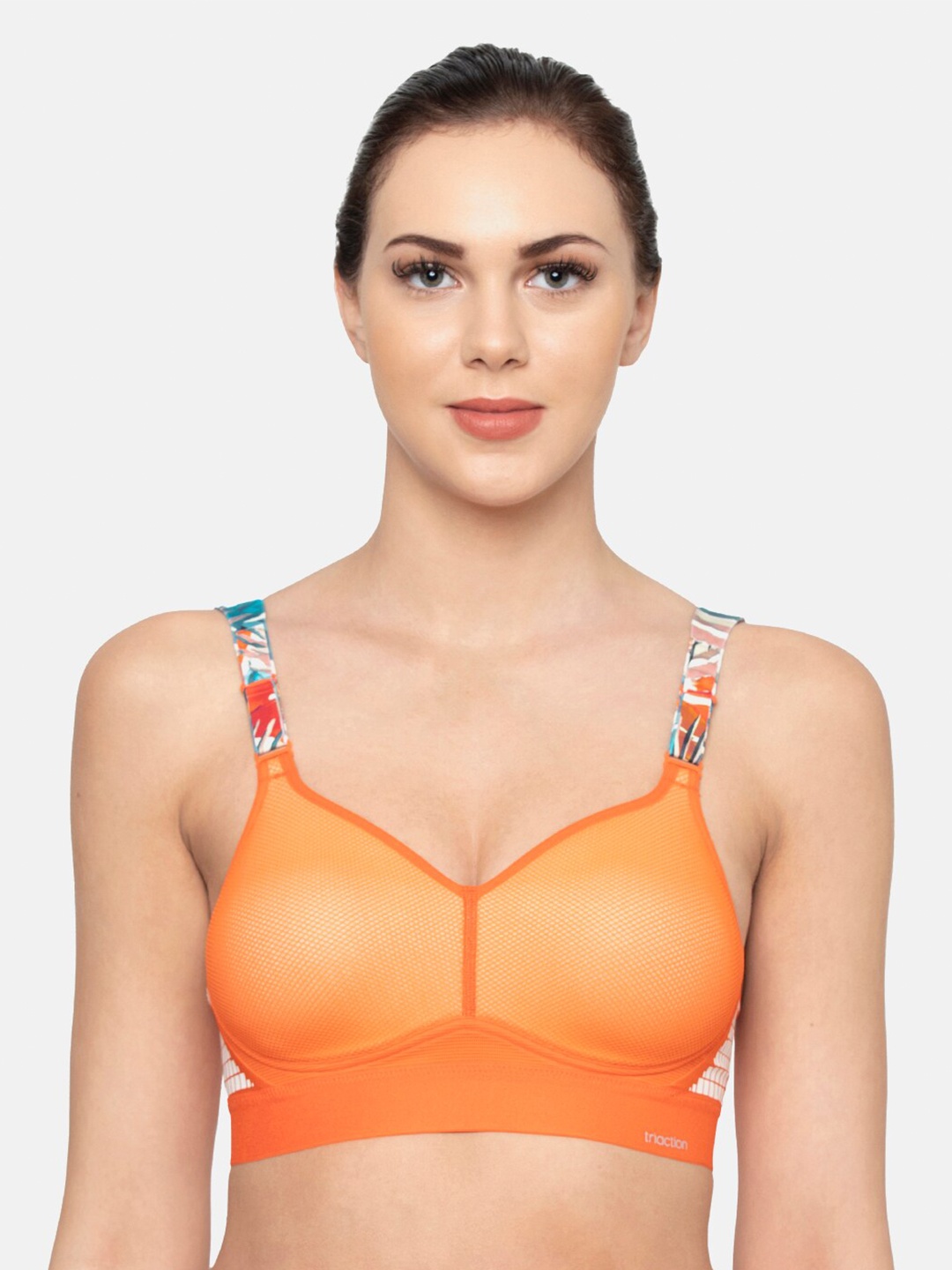 

Triumph Triaction Hybrid Lite Padded Wireless High Bounce Control Sports Bra, Orange