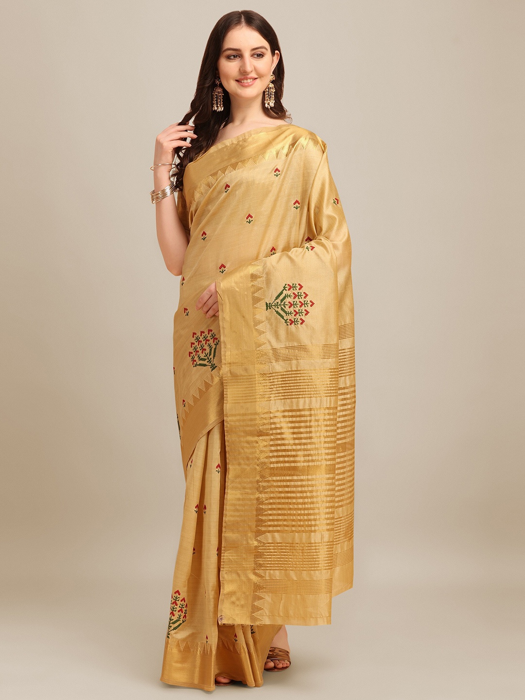 

RAJGRANTH Cream-Coloured & Red Floral Embroidered Silk Cotton Designer Saree