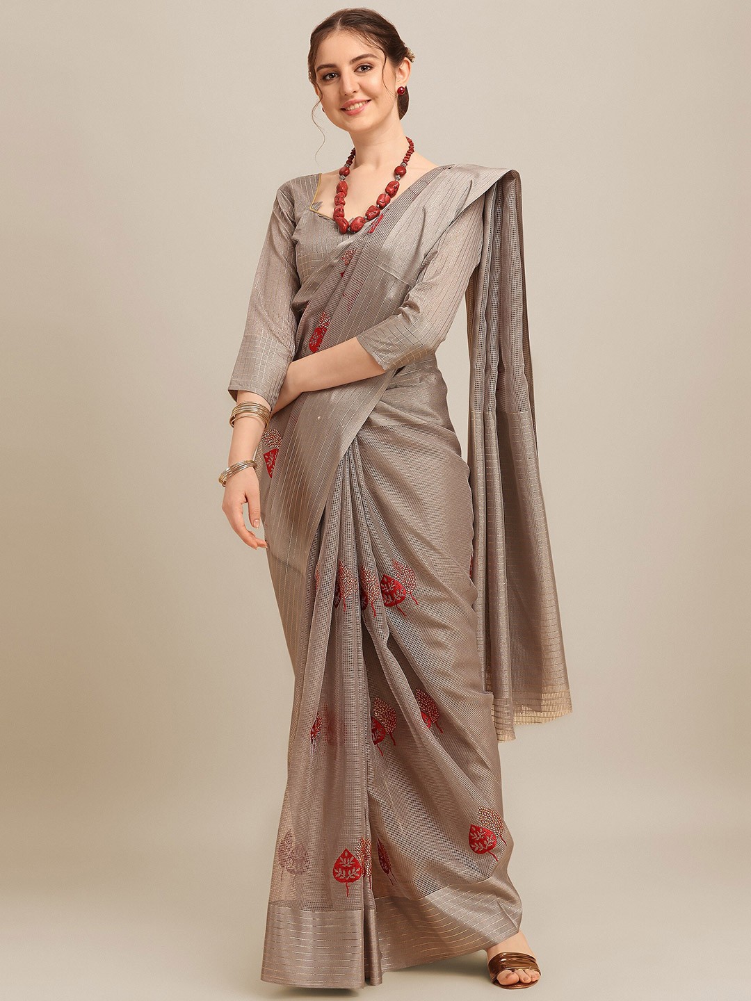 

RAJGRANTH Grey & Red Floral Embroidered Designer Kota Saree