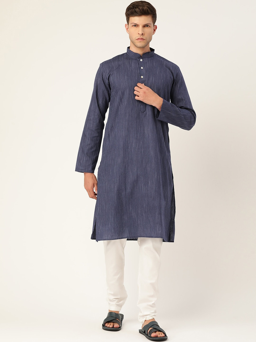

RAJUBHAI HARGOVINDAS Men Navy Blue Striped Cotton Handloom Kurta
