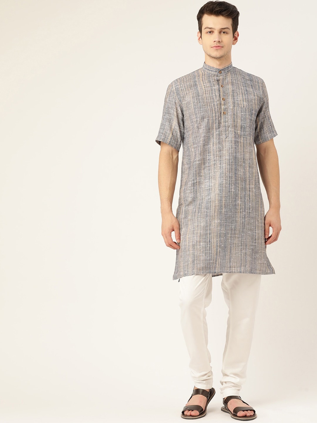 

RAJUBHAI HARGOVINDAS Men Blue Cotton Handloom Kurta