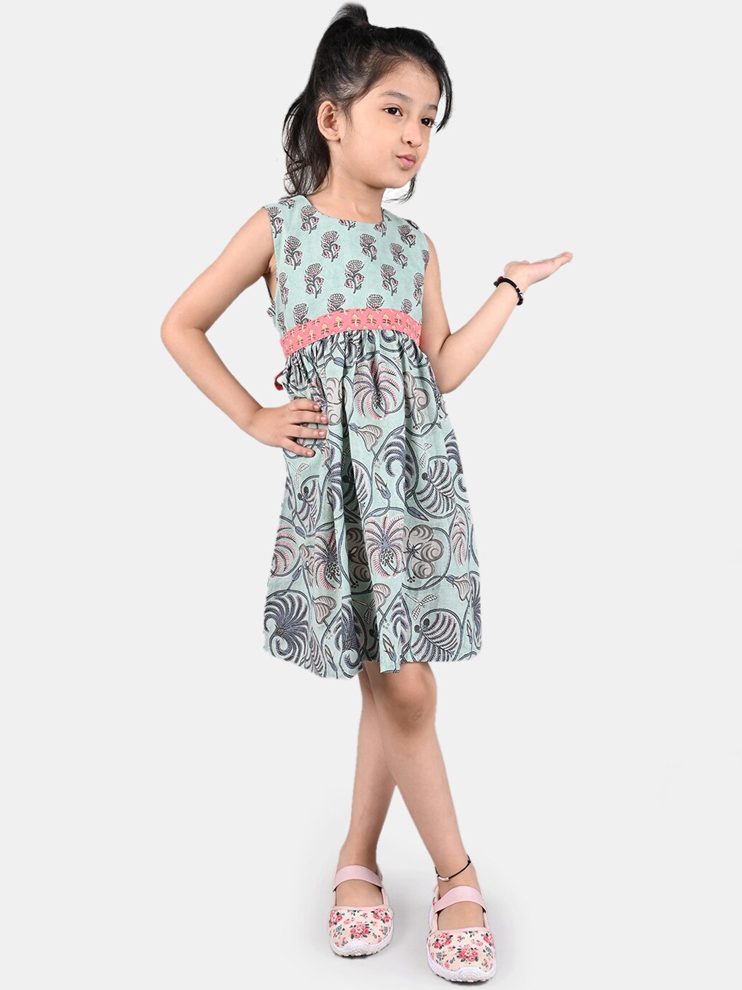

ESME Green & Grey Floral Dress