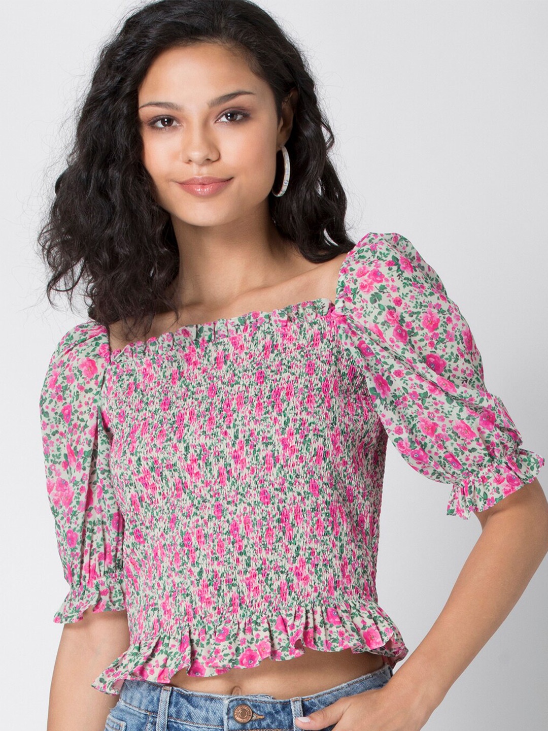 

FabAlley Beige & Pink Floral Puff Sleeve Georgette Fitted Crop Top