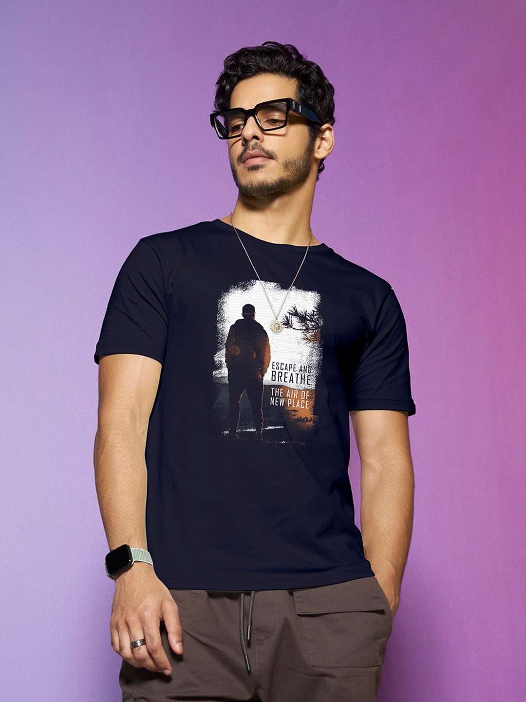 

Bewakoof Men Navy Blue Typography Printed T-shirt