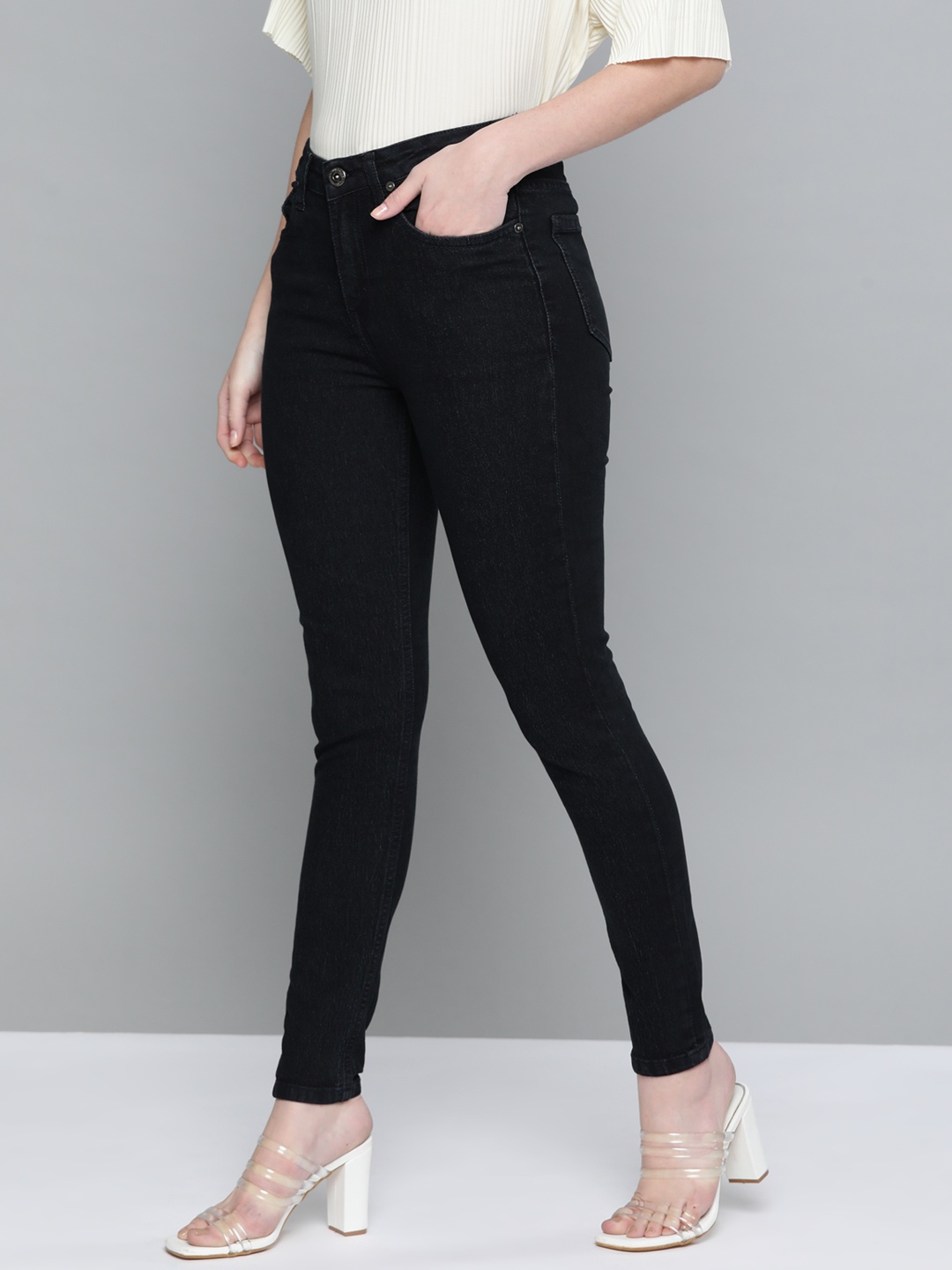 

Chemistry Women Black Solid Stretchable Jeans