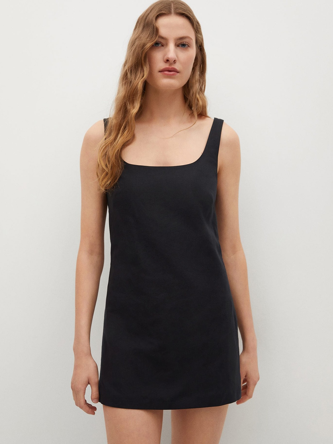 

MANGO Black Solid Linen Cut Out Playsuit