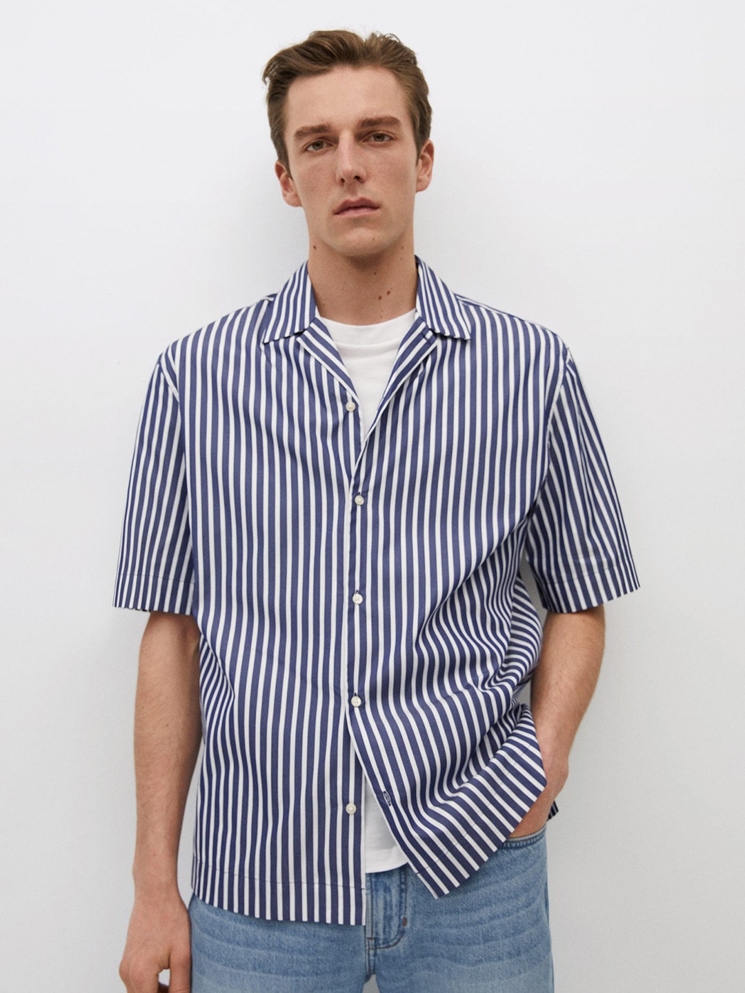 

MANGO MAN Men Navy Blue & White Striped Casual Shirt