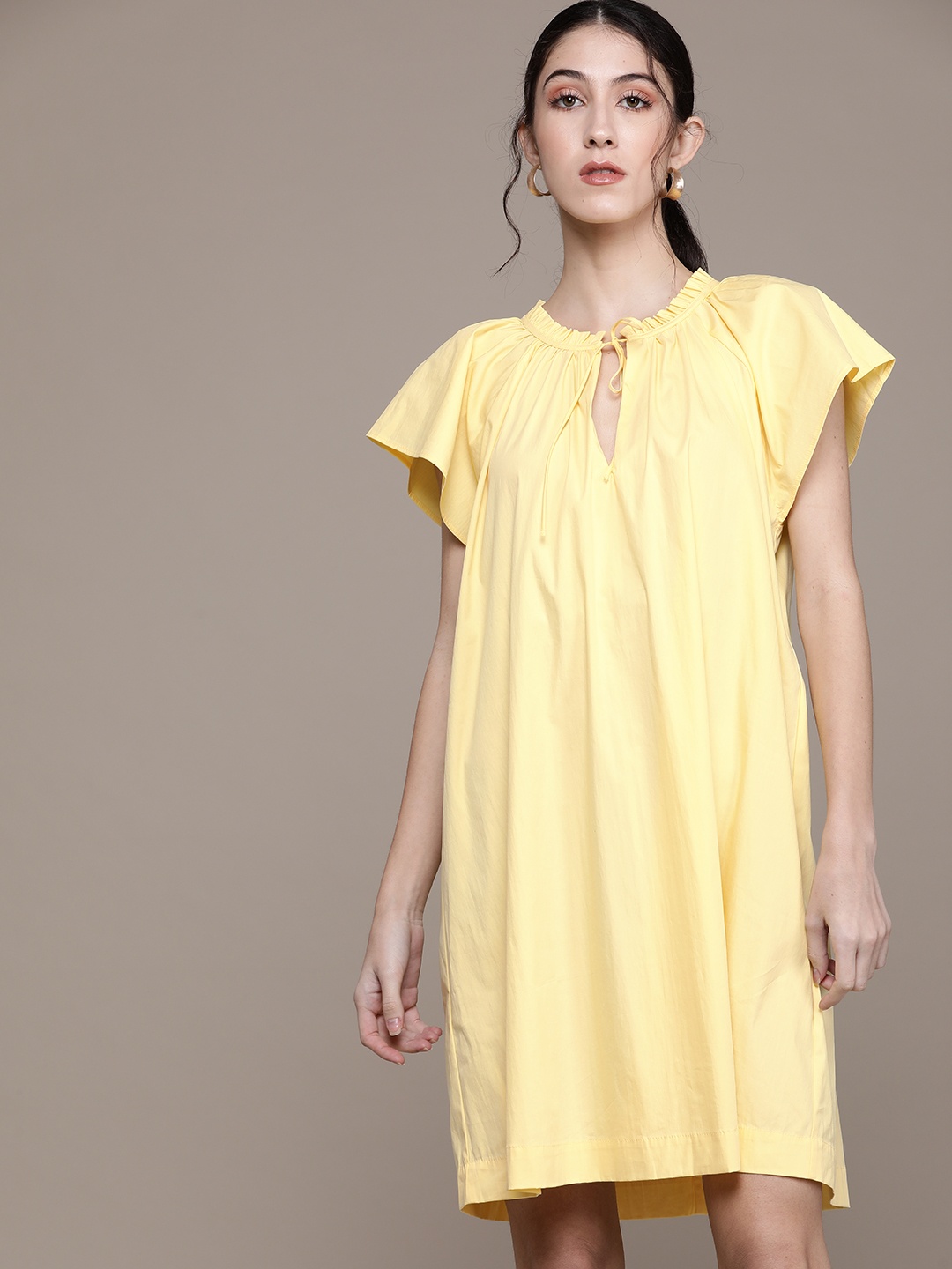 

MANGO Yellow Solid Tie-Up Neck Shift Dress