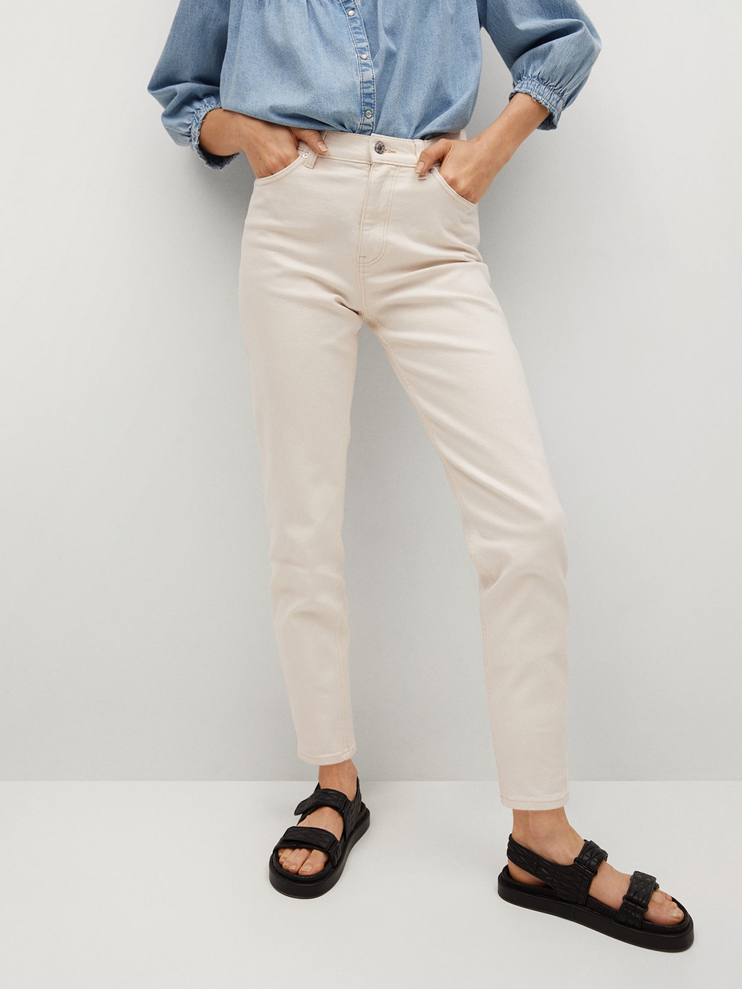 

MANGO Women Cream-Coloured Mom Fit Stretchable Jeans