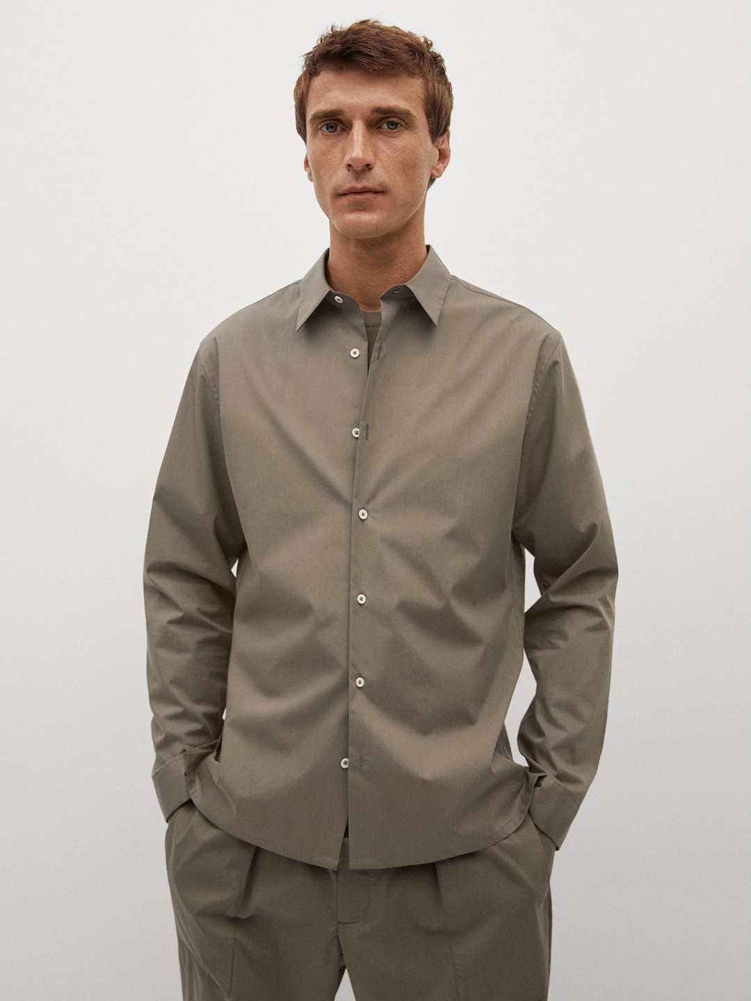 

MANGO MAN Olive Green Slim Fit Solid Casual Shirt