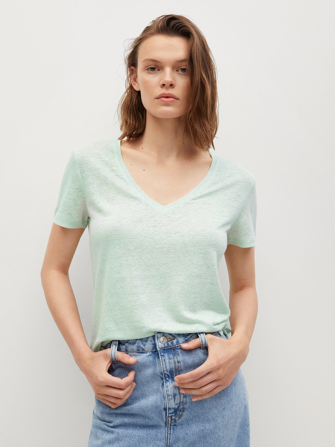 

MANGO Women Green Solid V-Neck Linen Sustainable T-shirt