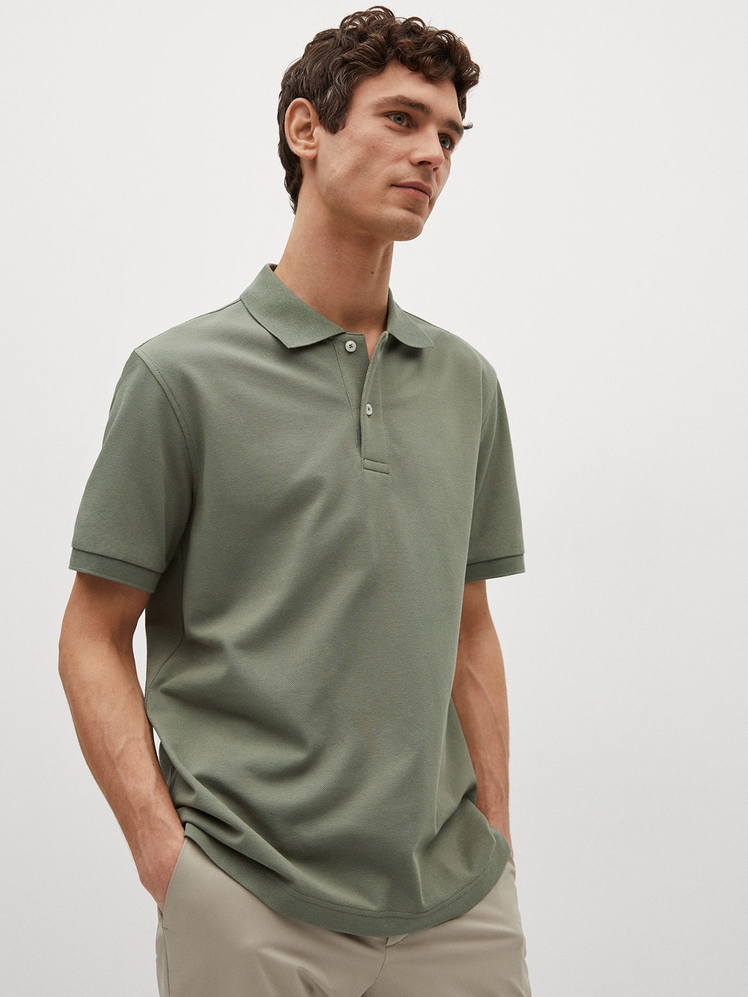 

MANGO MAN Green Thermoregulating Solid Polo Collar T-shirt