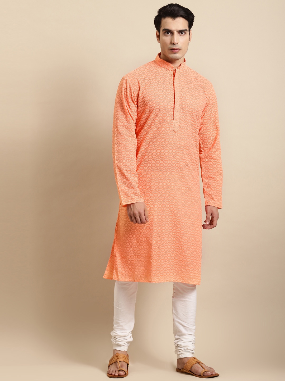 

RAJUBHAI HARGOVINDAS Men Peach-Coloured Chikankari Kurta