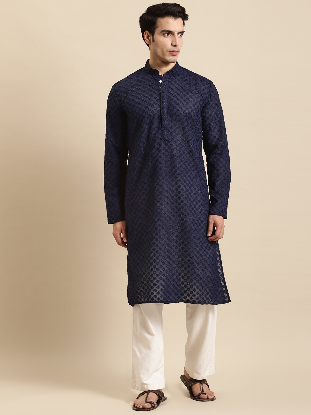 

RAJUBHAI HARGOVINDAS Men Navy Blue Chikankari Kurta