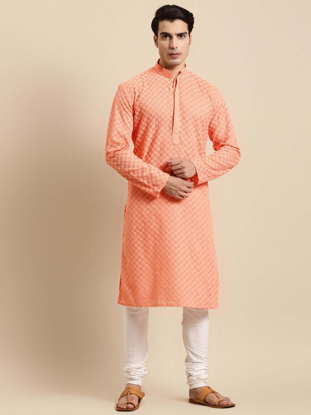 

RAJUBHAI HARGOVINDAS Men Peach-Coloured Chikankari Kurta