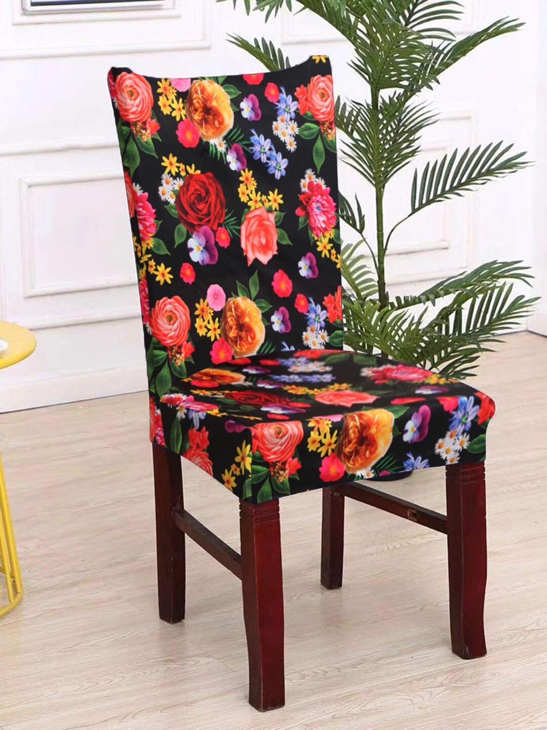 

HOSTA HOMES Black & Red Printed Chair Cover