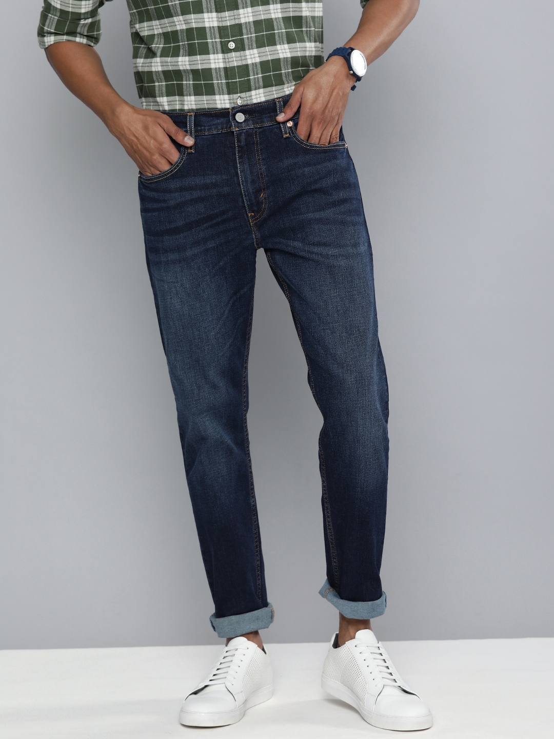 

Levis Men Blue Tapered Fit Light Fade Stretchable Jeans