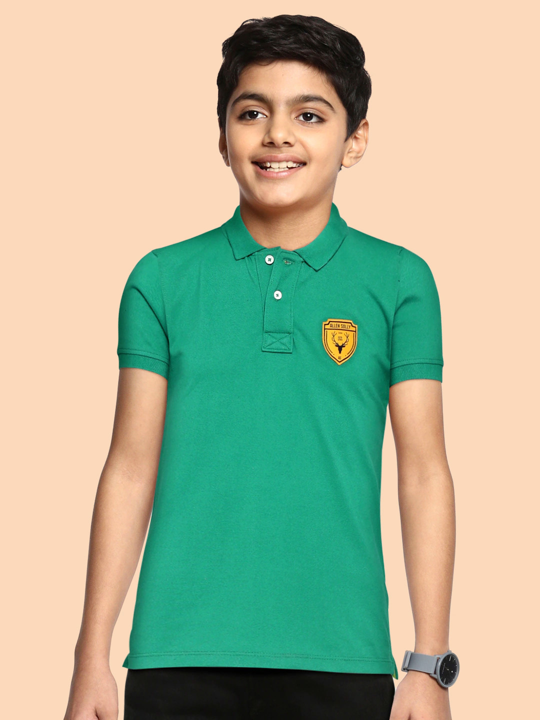 

Allen Solly Junior Boys Green Solid Polo Collar Applique Detail T-shirt